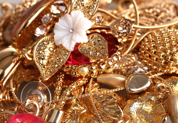 Różne zbliżenie złoto biżuteria — Zdjęcie stockowe
