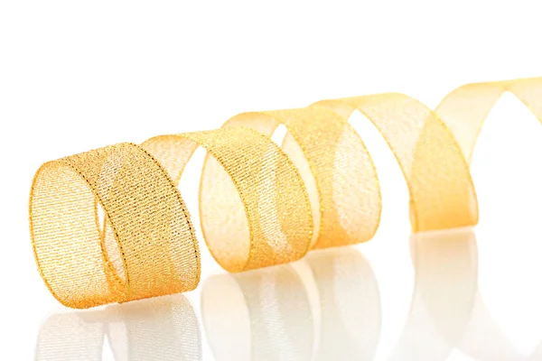 Vackra gyllene band isolerad på vit — Stockfoto