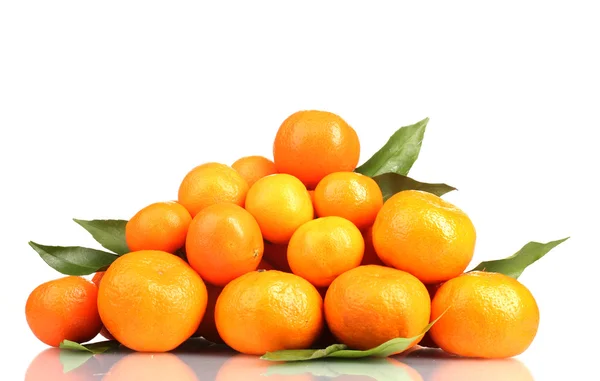 Tangerines with leaves isolated on white — Stock Photo, Image
