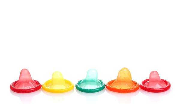 Барвисті презервативи ізольовані на білому — стокове фото