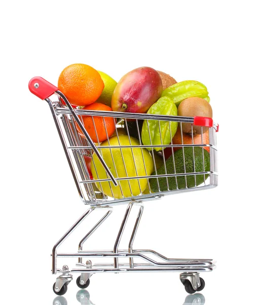Sortiment exotického ovoce v nákupní košík izolovaných na bílém — Stock fotografie