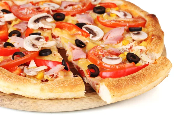 白で隔離されるスライス ピザ クローズ アップ — ストック写真