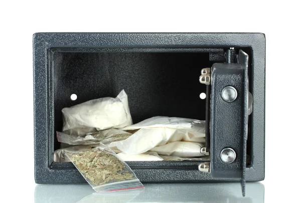 Наркотики в сейфе изолированы на белом — стоковое фото