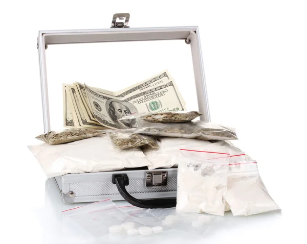Kokain och marijuana i en resväska som isolerad på vit — Stockfoto