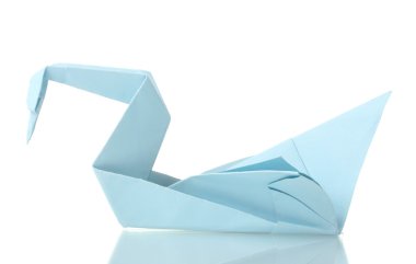 Origami kuğu mavi kağıt üzerinde beyaz izole