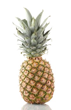 Beyaz üzerine izole edilmiş ananas