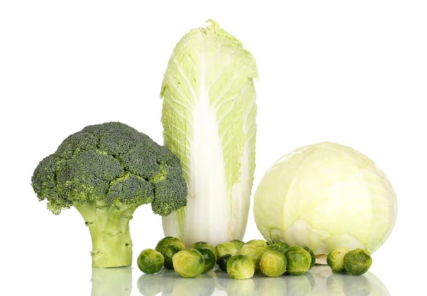 Friss káposztafélék és a brokkoli elszigetelt fehér — Stock Fotó