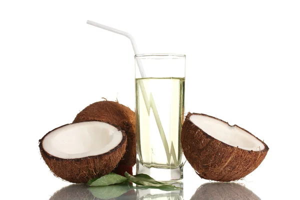 Kokossaft og kokosnød isoleret på hvid - Stock-foto
