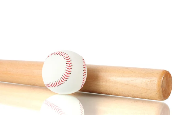 Bola de beisebol e morcego isolado no branco — Fotografia de Stock