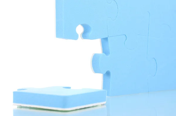 Blaue Puzzles Nahaufnahme, isoliert auf Weiß — Stockfoto