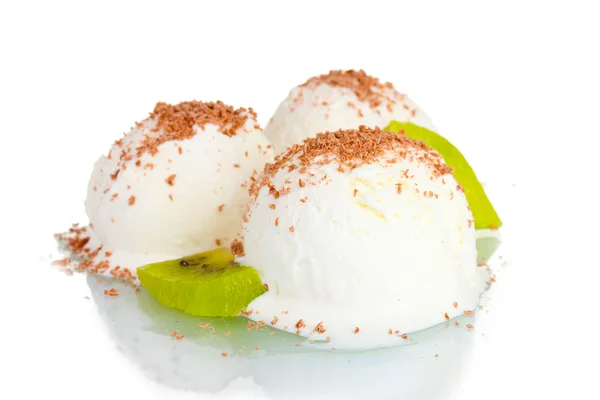 Heerlijk vanille-ijs met chocolade en kiwi geïsoleerd op wit — Stockfoto