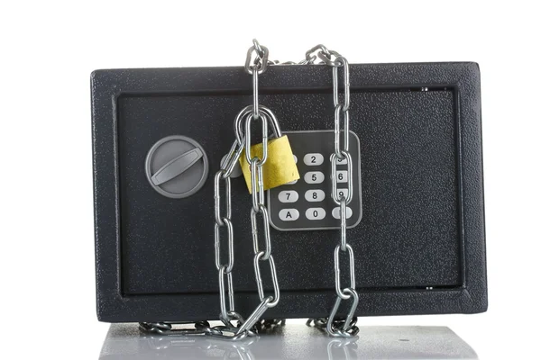 安全与链和孤立在白纸上的锁 — 图库照片