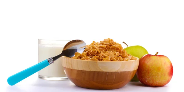 Ahşap kase, elma ve süt beyaz izole lezzetli mısır gevreği — Stok fotoğraf
