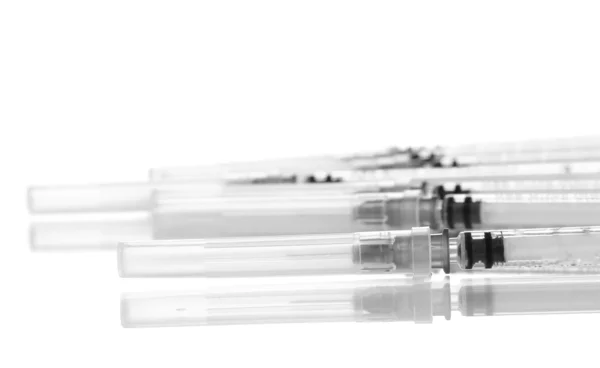 Инсулиновые шприцы, изолированные на белом — стоковое фото