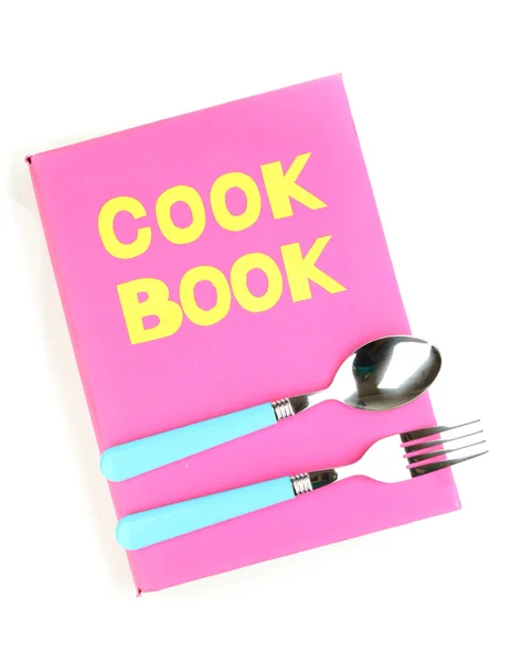Livro de receitas rosa e utensílios de cozinha isolados em branco — Fotografia de Stock