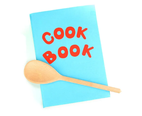 Niebieski książki kucharskiej i na białym tle naczynia kuchenne — Zdjęcie stockowe