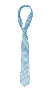 ahşap Askılık üzerinde beyaz izole mavi kravat