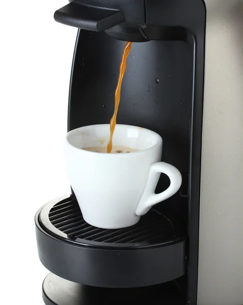 Máquina de café expreso vertiendo café en taza aislada en blanco —  Fotos de Stock