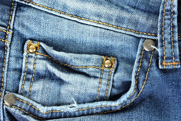 ブルー ジーンズのポケットのクローズ アップ — ストック写真