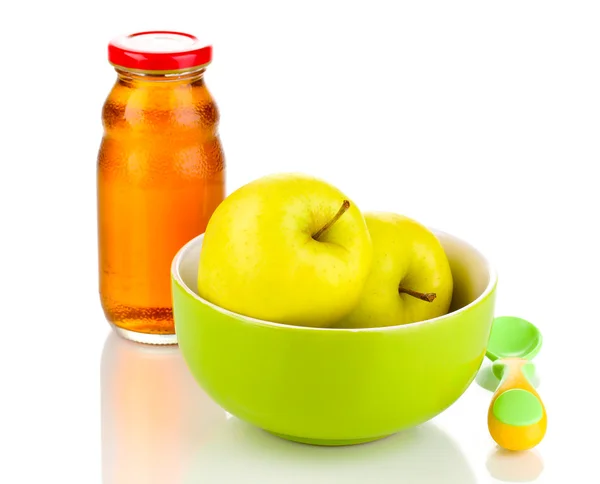 Piatto e cucchiaio per bambini con mela e succo isolati su bianco — Foto Stock