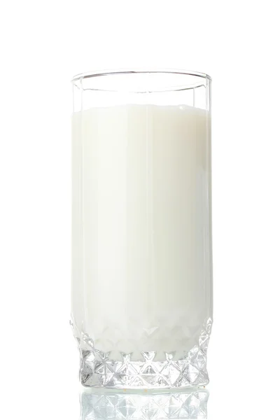 Vaso de leche aislado en blanco —  Fotos de Stock