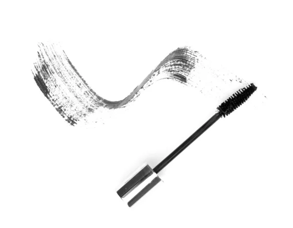 Beyaz izole siyah rimel fırça darbesi — Stok fotoğraf