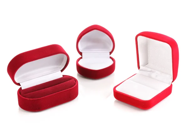 Beyaz izole kırmızı mücevher kutuları — Stok fotoğraf