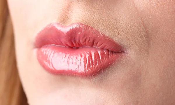 Belle composition de lèvres brillantes — Photo