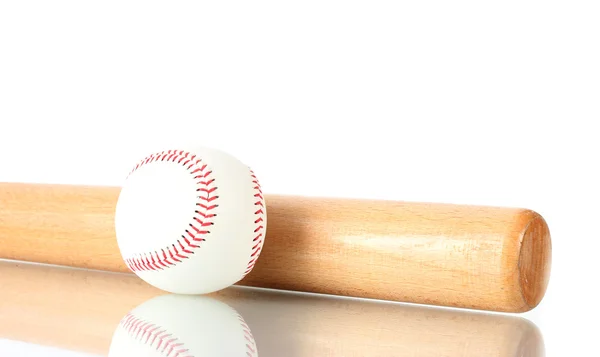 Beyzbol topu ve üzerinde beyaz izole bat — Stok fotoğraf