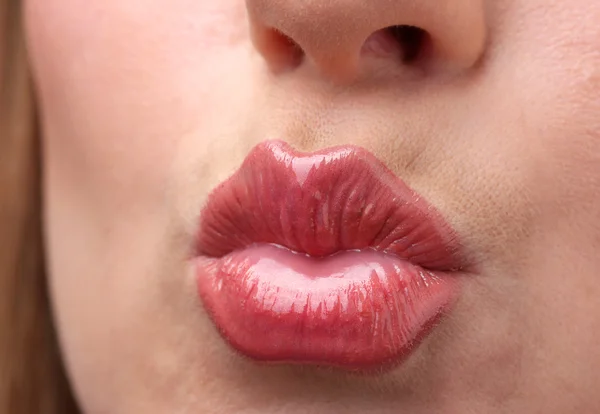 Bela composição de lábios brilhantes — Fotografia de Stock