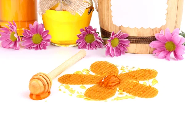 Panal y miel aislados en blanco — Foto de Stock
