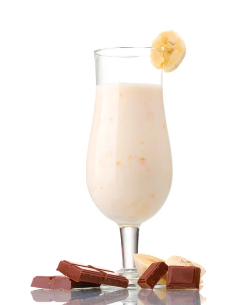 Mælk cocktail med bananer og chokolade isoleret på hvid - Stock-foto