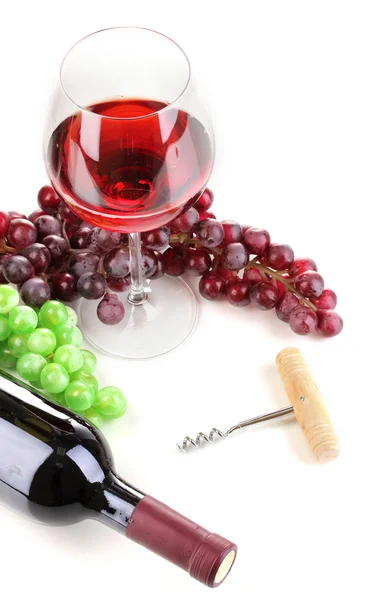 Botella de gran vino con copa de vino y sacacorchos aislados en blanco — Foto de Stock