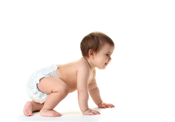 かわいい女の赤ちゃんに分離された白をクロール — ストック写真