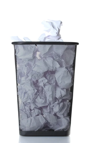 Металевий смітник з паперу ізольований на білому — стокове фото