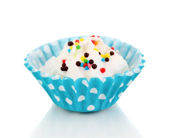 Creamy cupcake isolated on white — Stock Photo, Image