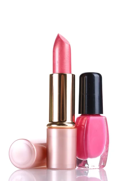 Lápiz labial rosa y esmalte de uñas aislados en blanco — Foto de Stock