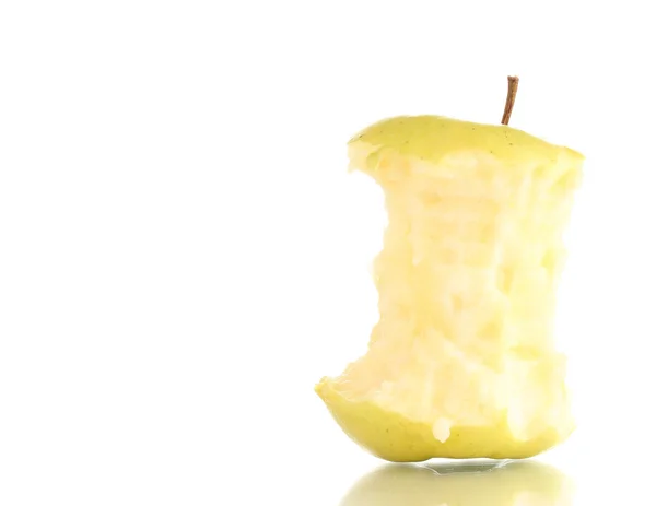 Зеленый укусил яблоко изолированы на белом — стоковое фото