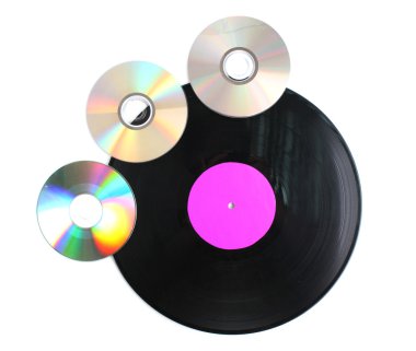 siyah vinil kayıt ve cd diskler üzerinde beyaz izole