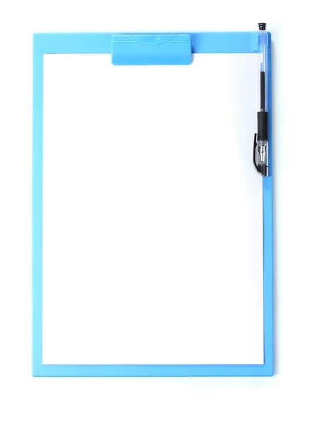 Área de transferência com papel em branco e caneta isolada em branco — Fotografia de Stock