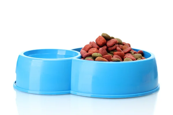 狗干隔离白底蓝碗里的水和食物 — 图库照片