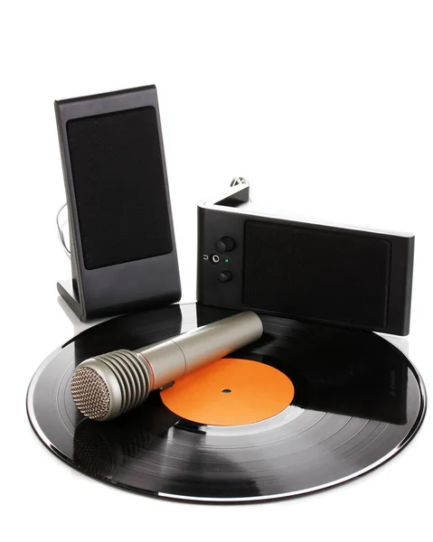 Siyah vinil kaydı ile hoparlörler ve mikrofon üzerinde beyaz izole — Stok fotoğraf