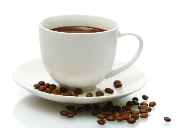흰색으로 분리 된 커피와 콩 한 잔 — 스톡 사진