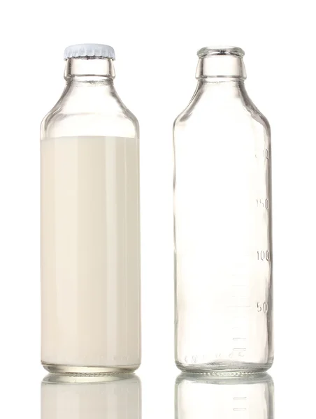 Flaska mjölk och en tom flaska isolerad på vit — Stockfoto