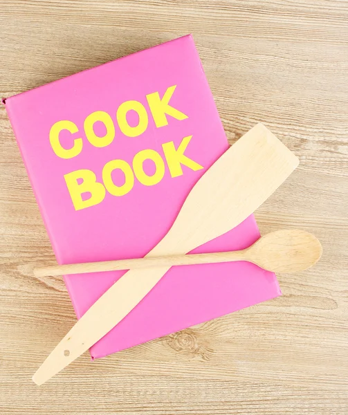 料理や木製の背景にキッチン用品 — ストック写真