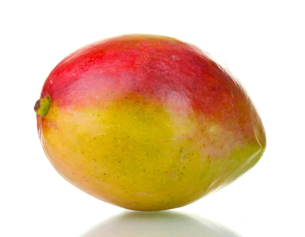 Olgun tatlı mango beyazda soyutlanmış — Stok fotoğraf