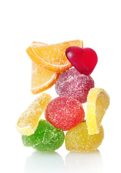 Dulces de gelatina de colores aislados en blanco —  Fotos de Stock