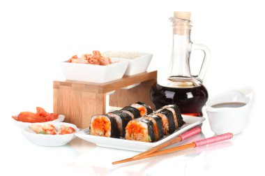 tarihinde, tabak, yemek çubukları, soya sosu, Balık ve beyaz izole karides lezzetli sushi