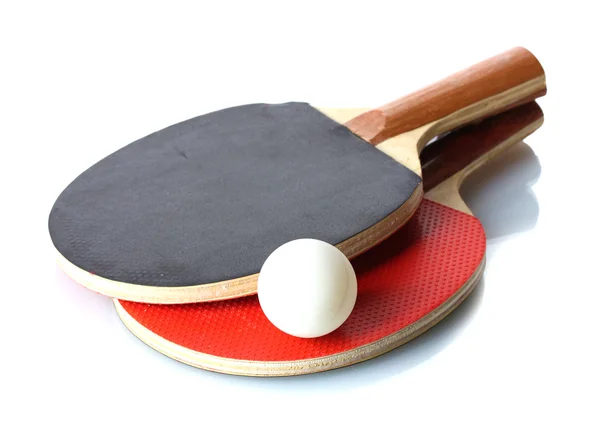 Racchette da ping-pong e palla, isolate su bianco — Foto Stock