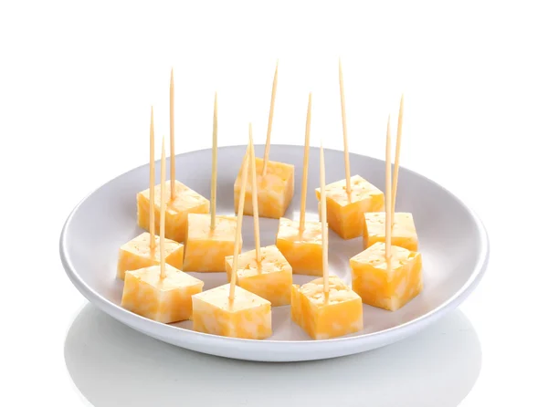Käsestangen auf Teller isoliert auf weiß — Stockfoto